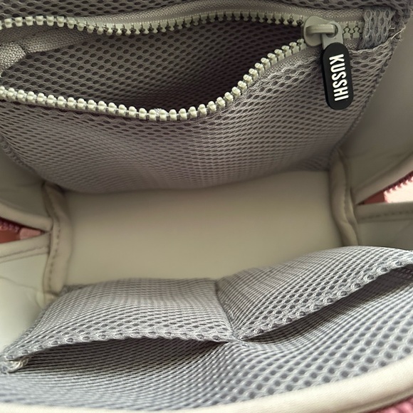 KUSSHI Neoprene Makeup Bag-Awesome Condition! - Picture 5 of 9